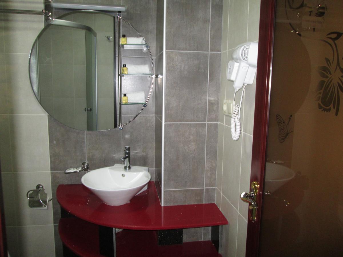 Hotel Vanilla Батуми Экстерьер фото